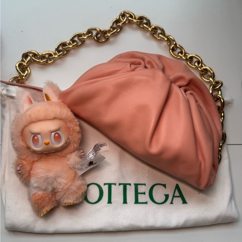 BV chain bag in pink + free labubu